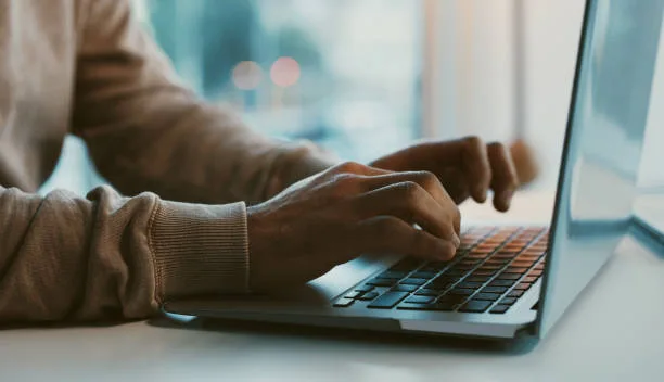 An ideal respondent profile is the foundation for obtaining reliable results and strategic insights in online surveys.
