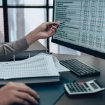 A coleta de respostas em massa reuni simultaneamente um grande volume de opiniões, percepções e comportamentos de um público-alvo.