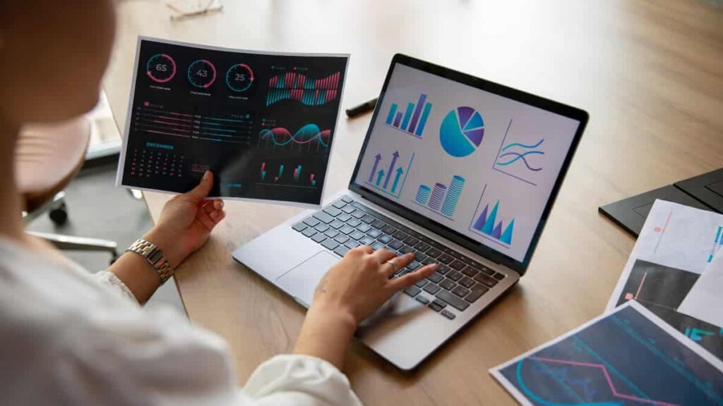 A pesquisa de mercado secundária é essencial para empresas que buscam entender o consumidor e tomar decisões ágeis e embasadas.