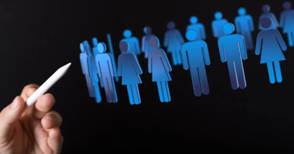 A amostragem por auto-seleção é uma técnica não probabilística comum em pesquisas de opinião, estudos de mercado e levantamentos online.